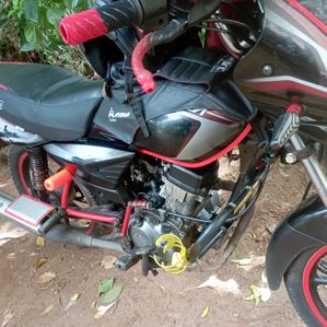 Bajaj Platina 2012 - Image 3