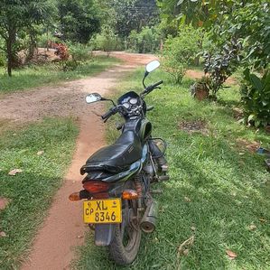 Bajaj Platina 125 2011 - Image 2