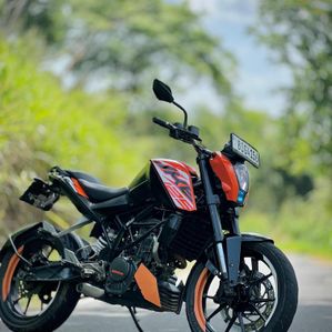 KTM Duke 125 2019 - Image 2