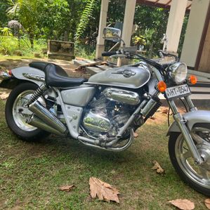 Honda Magna 2004 - Image 2