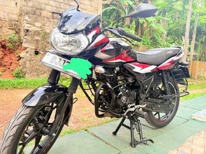 Bajaj Discover 125 On light 2024