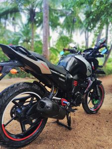 Yamaha FZ 2012