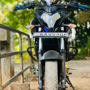 Bajaj Pulsar NS200 2014 - Image 2