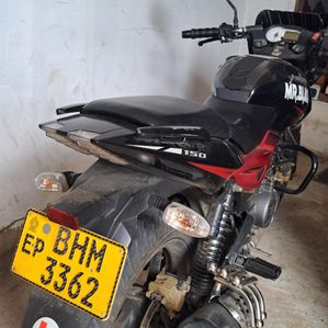 Bajaj Pulsar 150 2019 - Image 3