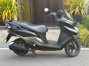 Suzuki Burgman 2019