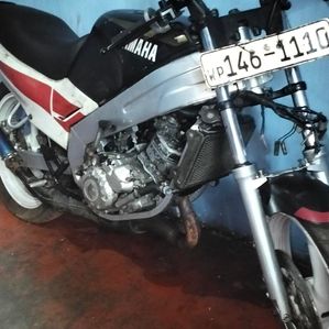 Yamaha TZR 1993 - Image 2