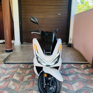 Honda PCX 2025 - Image 3