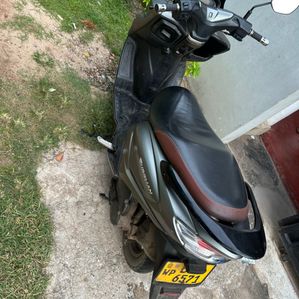 Suzuki Burgman 2019 - Image 3