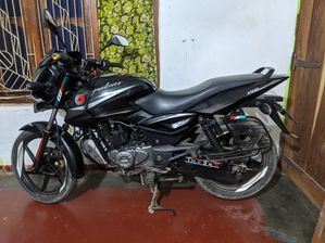 Bajaj Pulsar 150 2017