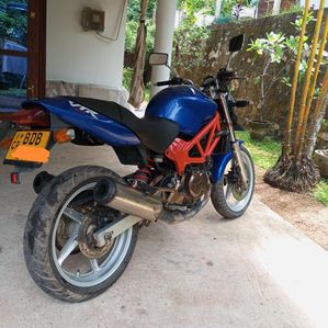 Honda VTR 2009 - Image 3