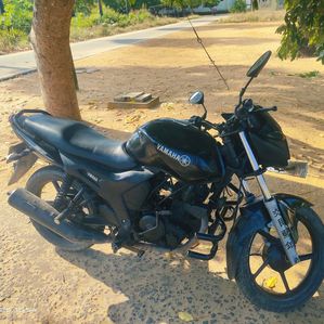 Yamaha SZ-RR 2012 - Image 3