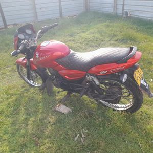 Bajaj Pulsar 180 2010 - Image 2