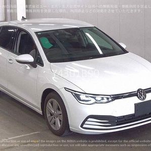 Volkswagen Golf eTSI 2023 - Image 2