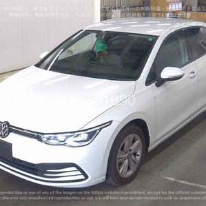 Volkswagen Golf eTSI 2023 - Image 3