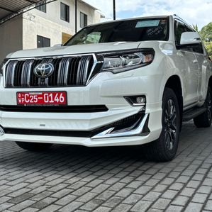 Toyota Land Cruiser Prado TX-L 2023 - Image 2
