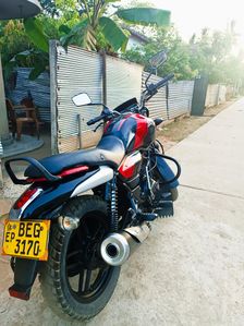 Bajaj V15 2016
