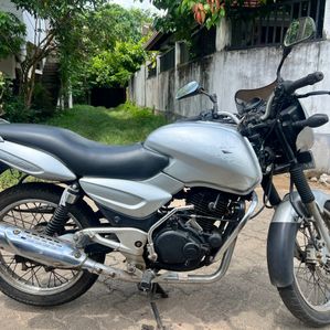Bajaj Pulsar 150 DTSI 2009 - Image 2