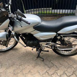 Bajaj Pulsar 150 DTSI 2009 - Image 3
