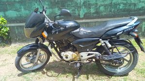 Bajaj Pulsar 180 2005