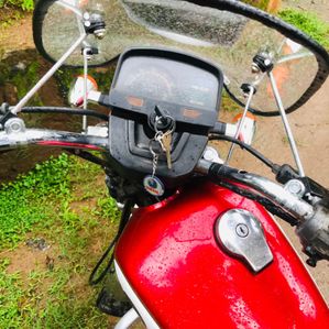 Yamaha SR 125 1996 - Image 3