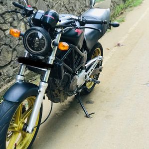 Honda VTR 2007 - Image 3