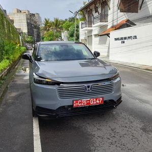 Honda Vezel Z Play 2024 - Image 3