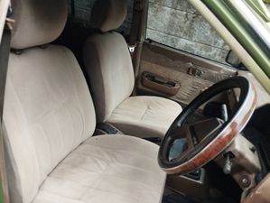 Nissan Sunny 1989