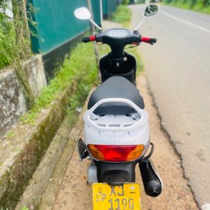 TVS Scooty Pep+ 2011 - Image 2
