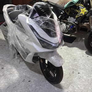 Honda PCX 2025 - Image 2