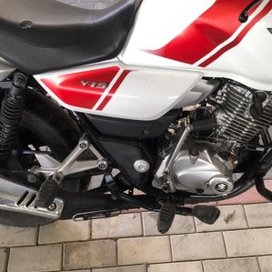 Bajaj V15 2017 - Image 3