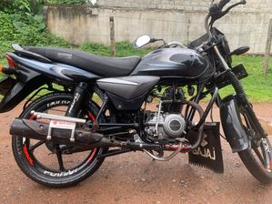 Bajaj Platina 100 2015