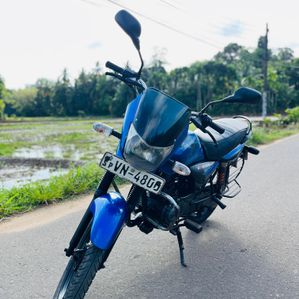 Bajaj Platina 2009 - Image 2
