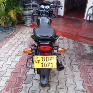 Bajaj Platina 100 ES 2015 - Image 3