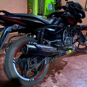 Bajaj Pulsar 150 2013 - Image 2