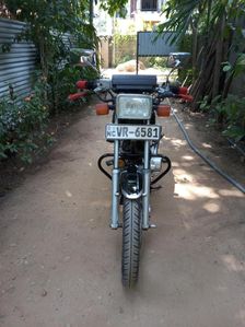 Honda CB125F 2005