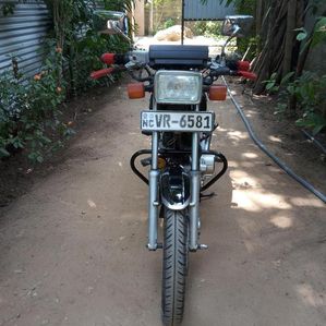 Honda CB125F 2005 - Image 2