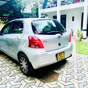 Toyota Vitz 2009 - Image 3