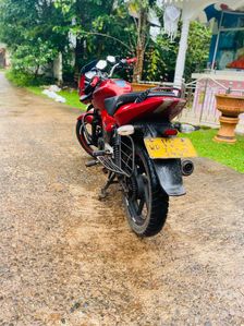 Bajaj Pulsar 180 2009