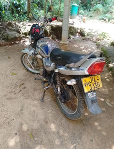 TVS Victor 2004