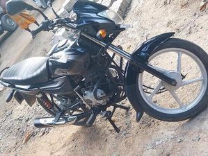 Bajaj Platina 2016