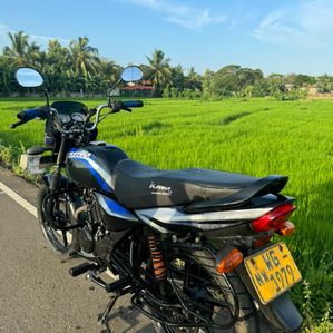Bajaj Platina 2011 - Image 3