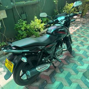 Bajaj Pulsar 150 2018 - Image 3
