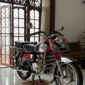 Honda CD 200 Road Master 1980 - Image 2
