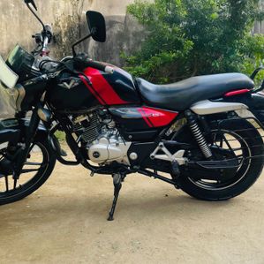 Bajaj V15 2017 - Image 2