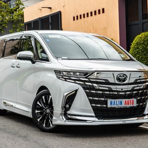 Toyota Alphard Executive Lounge 2024 - Image 2