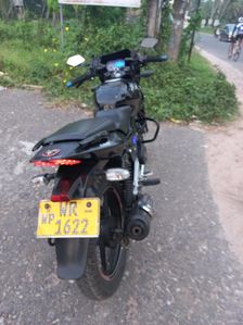 Bajaj Pulsar 180 2011