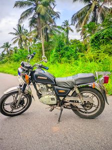 Suzuki GN 125 2011