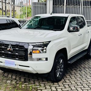 Mitsubishi L200 Triton GSR Highest S 2025 - Image 2