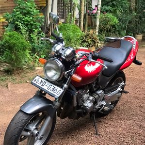 Honda Hornet 2.0 red 1996 - Image 2