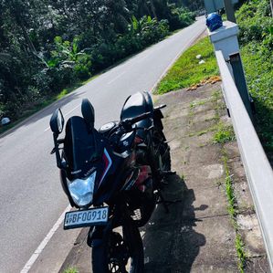 Suzuki Gixxer SF 2017 - Image 2